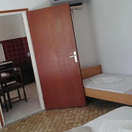 And Katja - Two Bedroom With Terrace アパート ムリニ