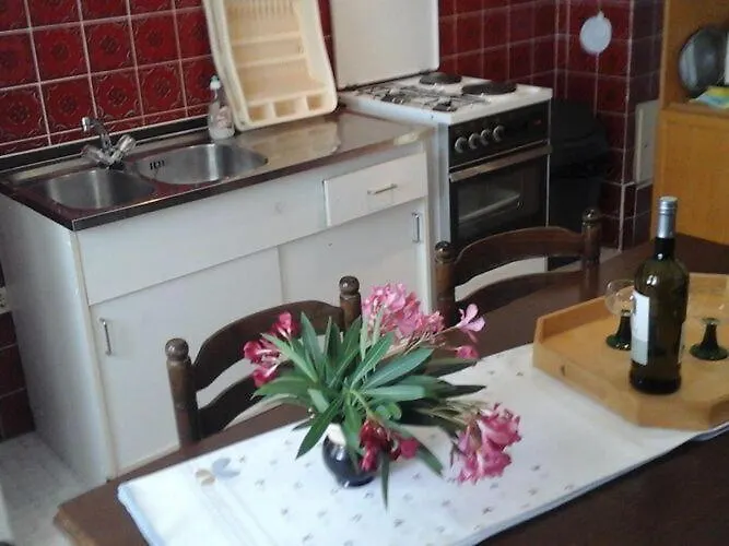 And Katja - Two Bedroom With Terrace Daire *