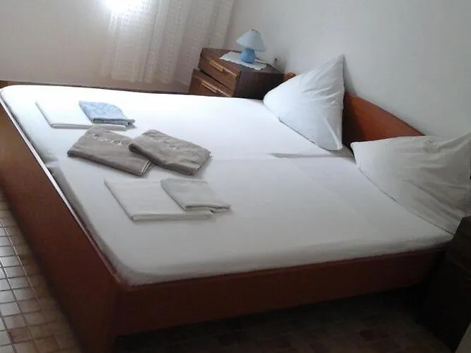 Daire And Katja - Two Bedroom With Terrace Mlini