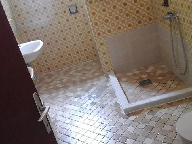 And Katja - Two Bedroom With Terrace Daire *